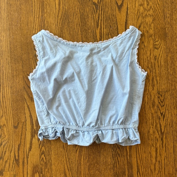 Light Blue Ruffle Button-Front Crop Top - Picture 2 of 3